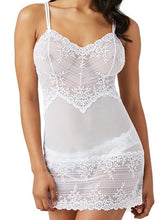 Load image into Gallery viewer, Wacoal Embrace Lace Chemise