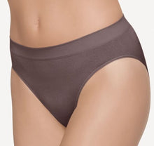 Load image into Gallery viewer, B-Smooth Seamless Hi-Cut Brief